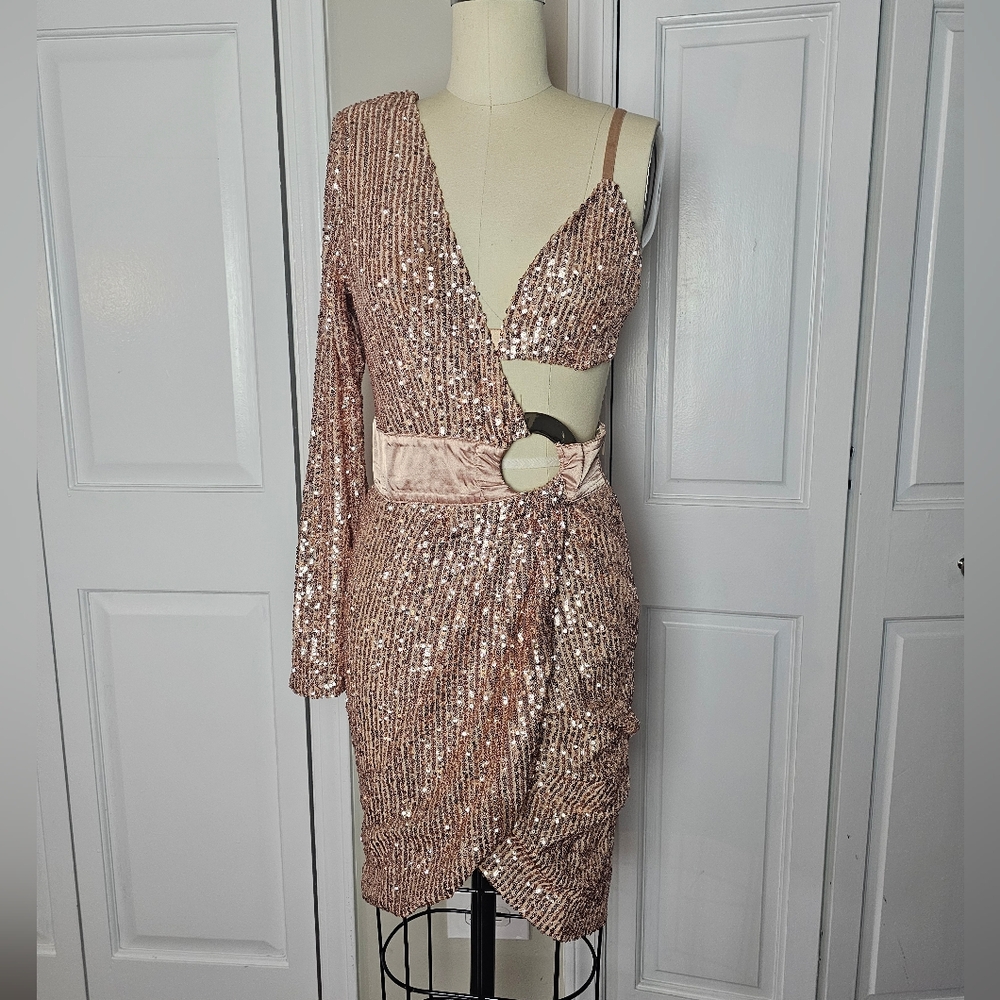 112. Fashion Nova Rose Gold Sequin Midi Dress Size M